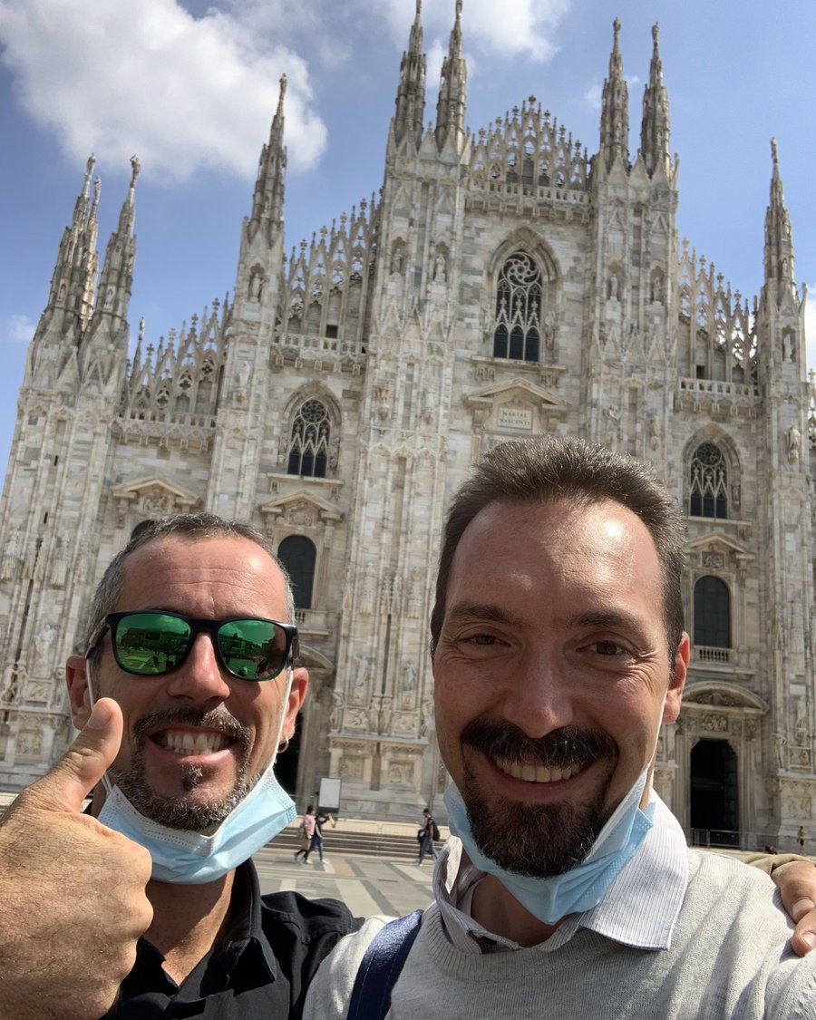 Alberto Alessi e Marco Pagliai davanti al Duomo di Milano