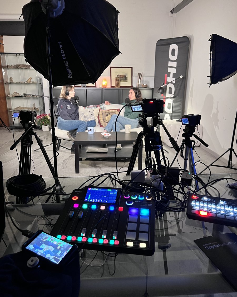Backstage della produzione del podcast Oltre la Sella